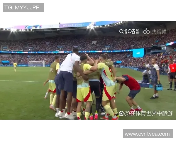 西班牙男足训练精彩瞬间回顾展现球队团结与拼搏精神